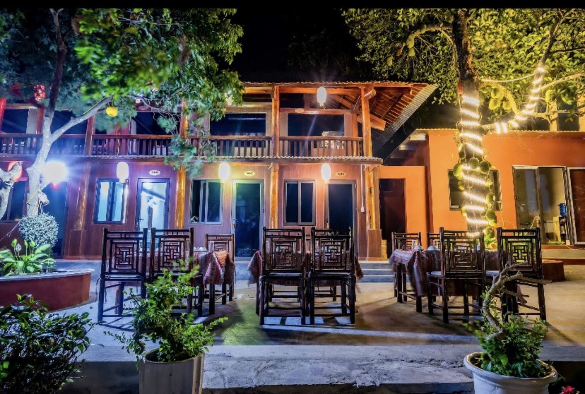 SUNLIGHT BOUTIQUE CRUISE 05 CABINS ( LAN HA BAY + CAT BA ISLAND)